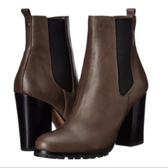 Chunky Heel Chelsie Bootie (Coach Q6267) Smoke NWOT - Picture 1 of 12